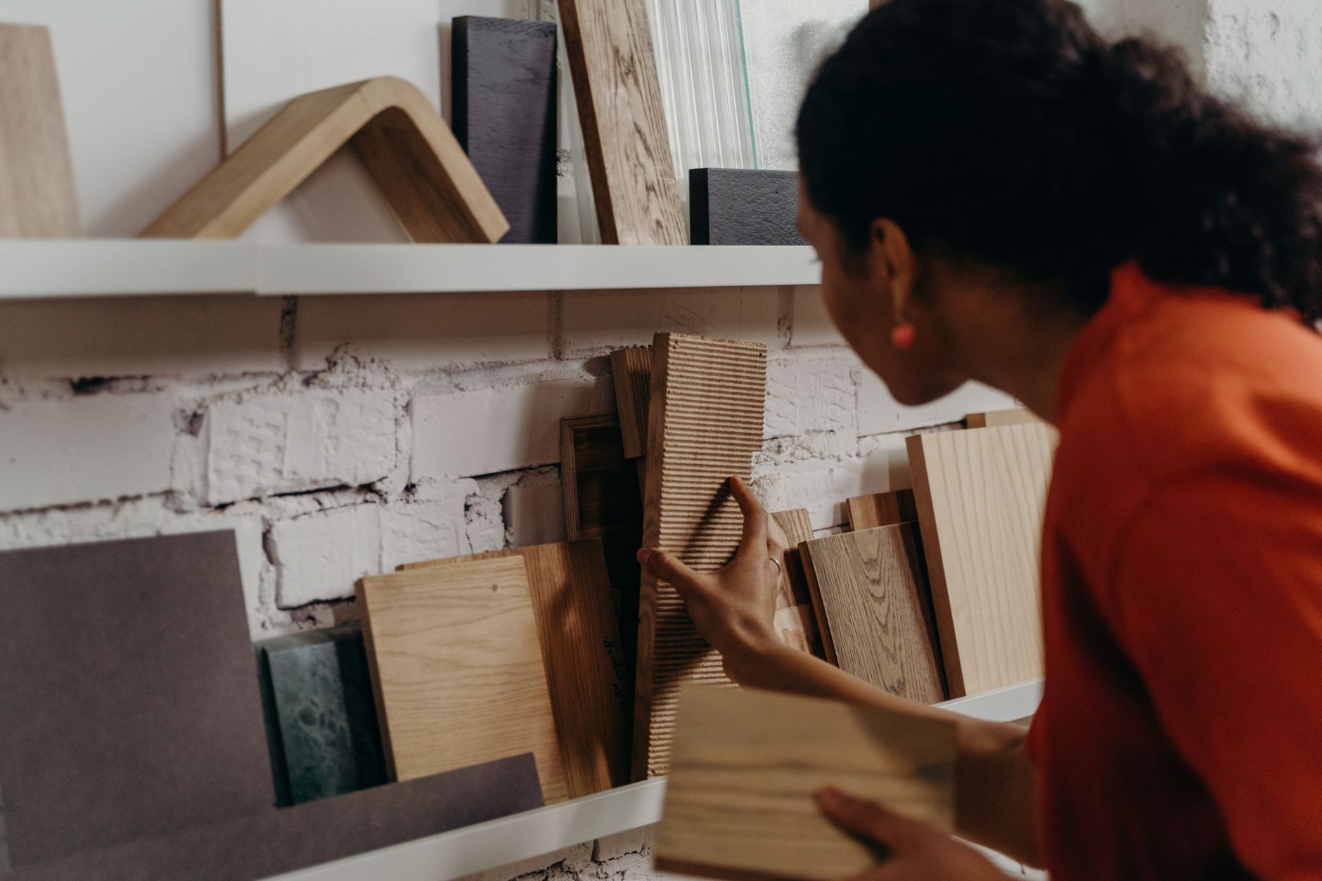 Natural Materials for a Minimalist Home